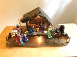 Weihnachtskrippe mit Beleuchtung, schöne Details!