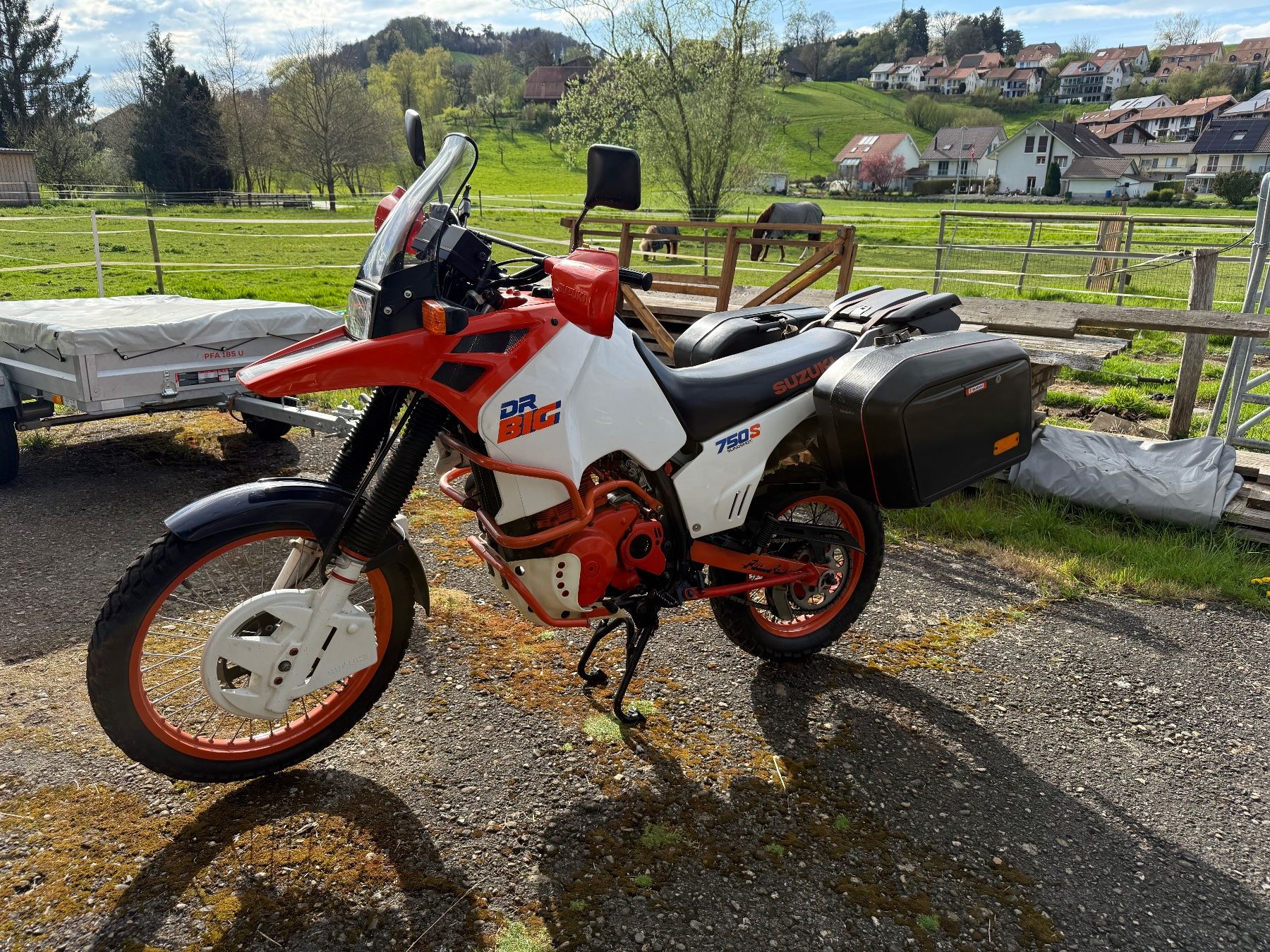 Suzuki Enduro: Suzuki DR Big 750S – D'occasion à Dussnang par Iomega