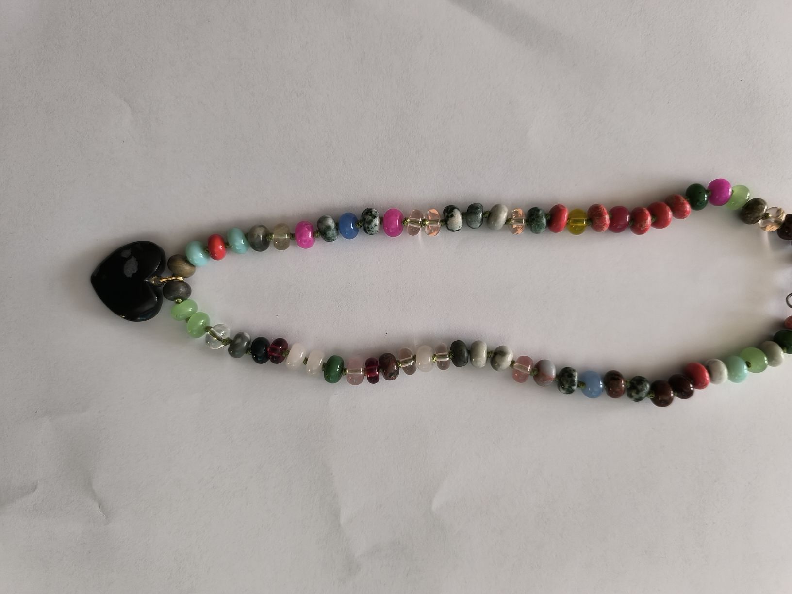 Catenine: Bunte Steinkette mit Anhänger  – Usato da Schaffhausen venduto da gab_v5qf 2