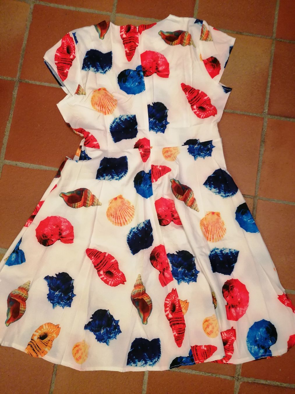 Vestiti: Kleid, L – Nuovo (secondo la descrizione) da Solothurn venduto da Shanty.20 1
