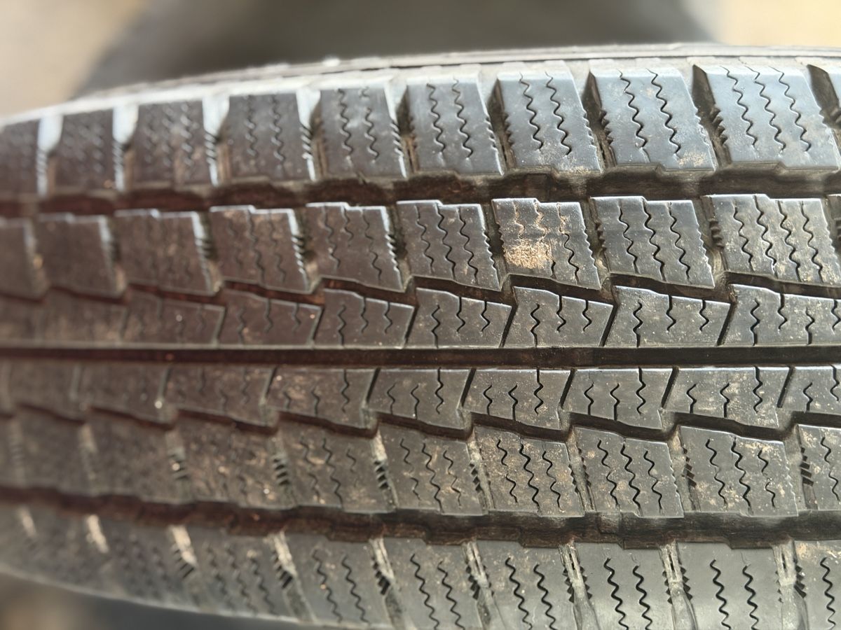 Hankook Pneus & Roues: 215/75/R16 Hankook – D'occasion à Uttwil par rudi30de 5