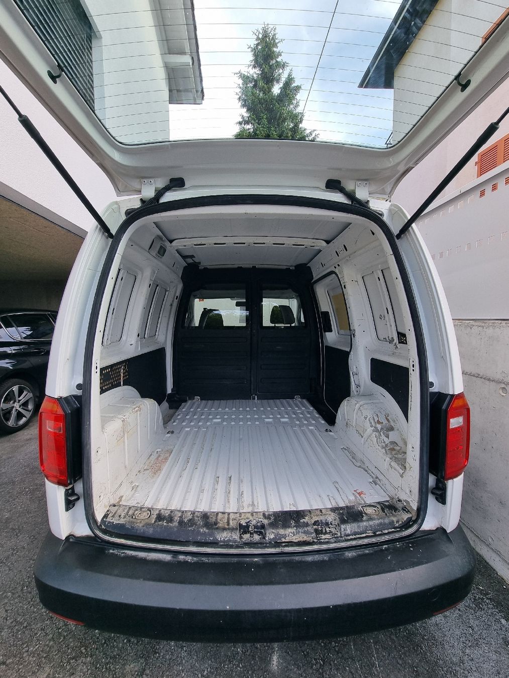 VW Veicoli commerciali: VW Caddy 1.0 TSI / 81'800km / 2020 – Usato da Courtepin venduto da Arliind 5