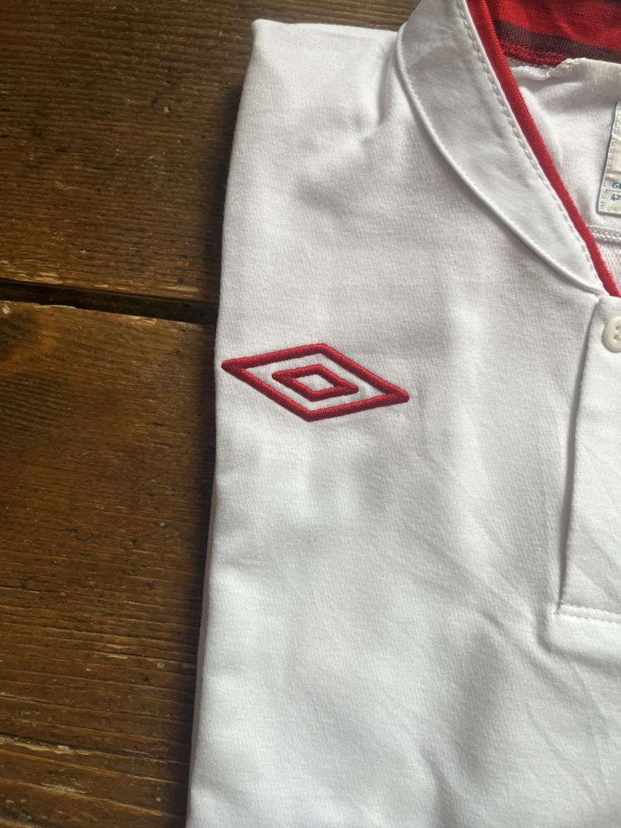 Umbro Canottiere & Pantaloni: Maillot Angleterre Umbro Taille M/L blanc brodé – Usato da Baulmes venduto da resel_.tm 3