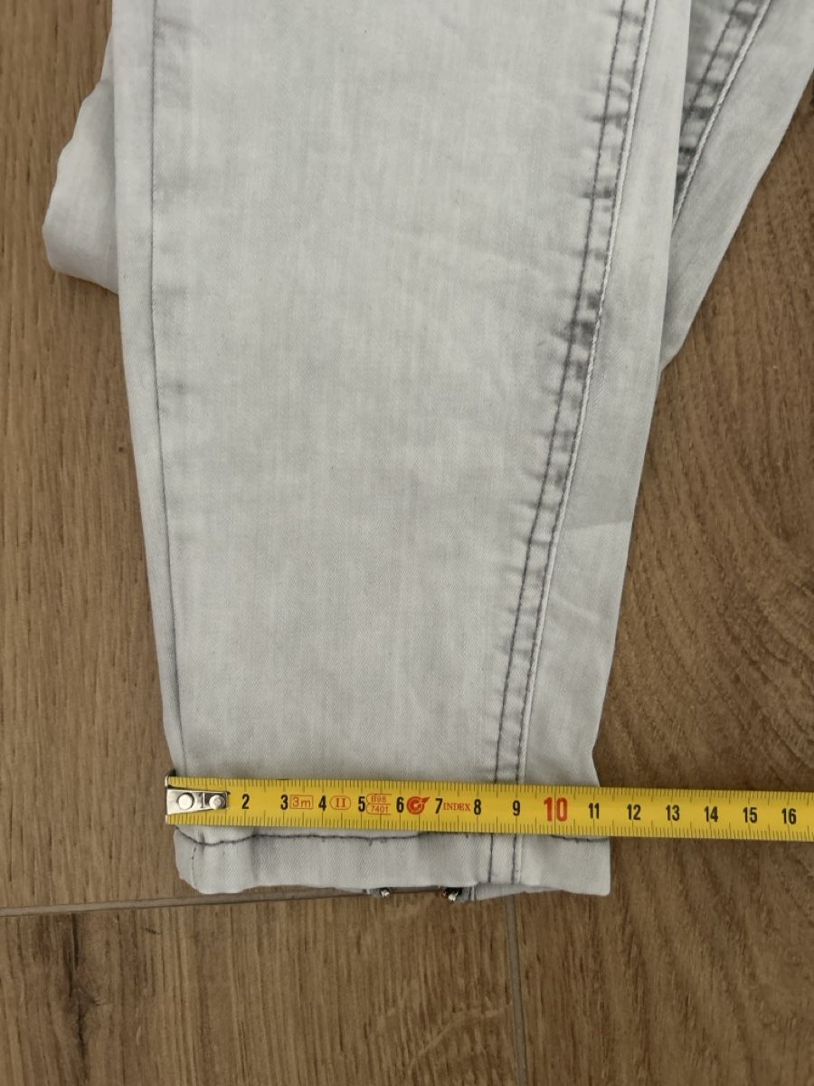Jeans: Graue Damen Jeans Gr. 25/28 – Usato da Worben venduto da AlliaB 4