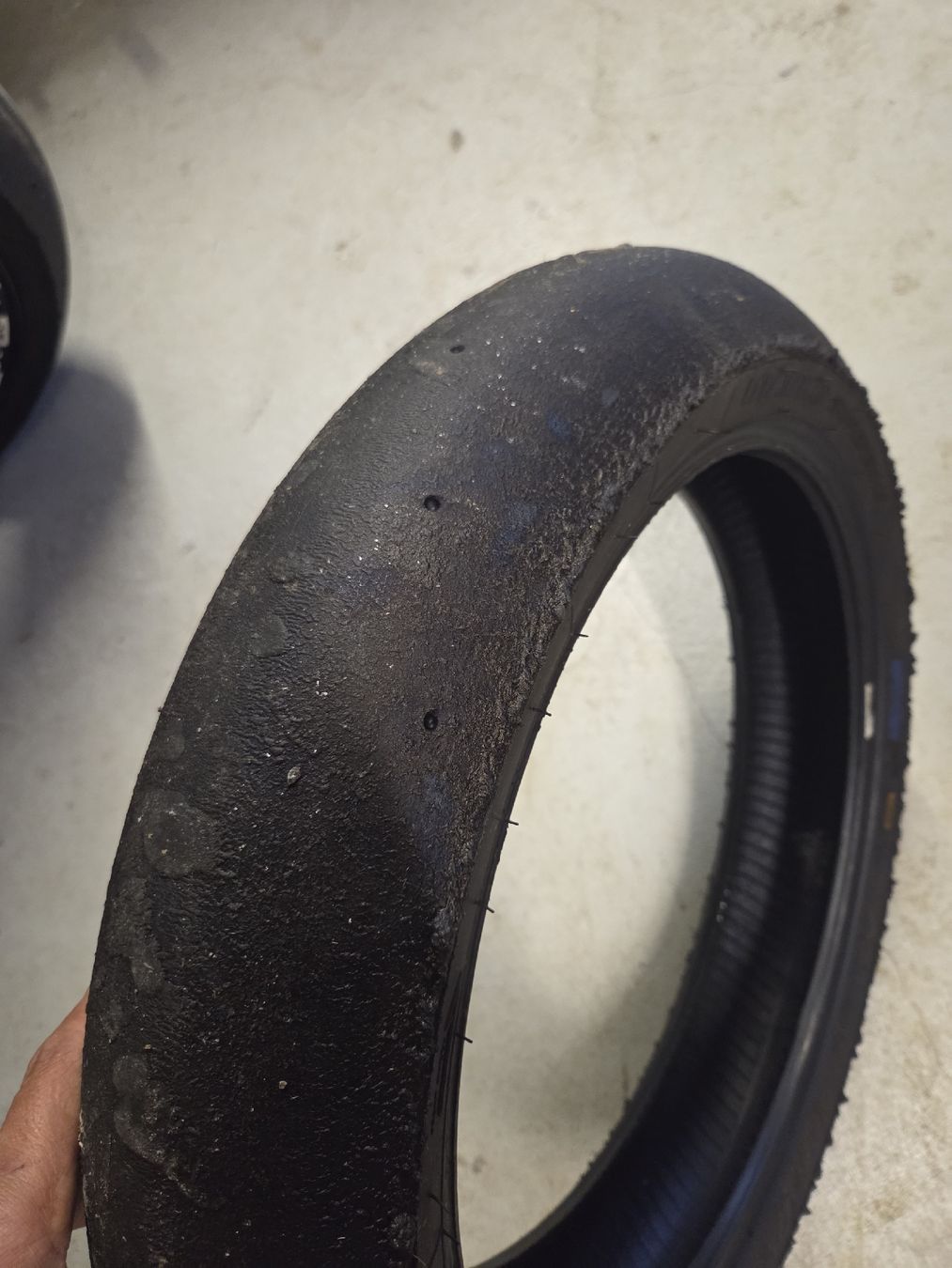 Pirelli Pneus & Roues: slick Pirelli sc 1  – D'occasion à Ballwil par fab_y6qr