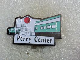 Ansteckpin 102: Perry Center