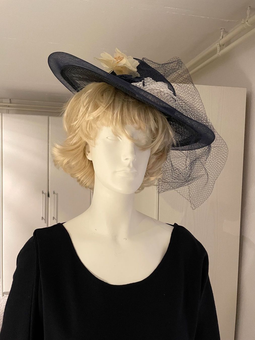 Vestiti: Élégante robe bleu foncé – Nuovo (secondo la descrizione) da Genève venduto da flocon06 2