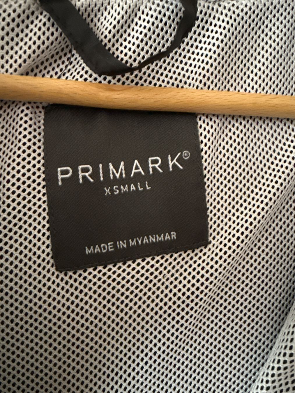 Primark Giacche: Primark Windjacke XS, Schwarz/Grau – Usato da Winterthur venduto da britsi 1