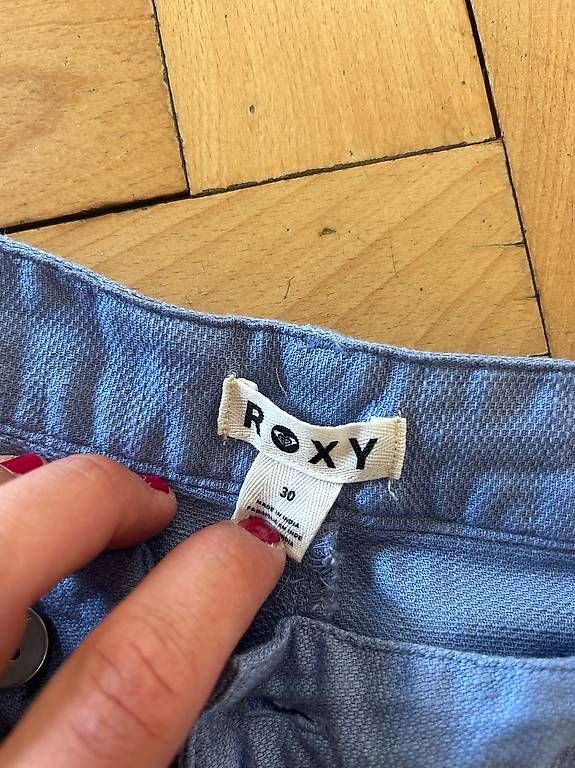 Hosen: Roxy Shorts Gr. 30 – Neu und originalverpackt aus Zürich von car_php8 1