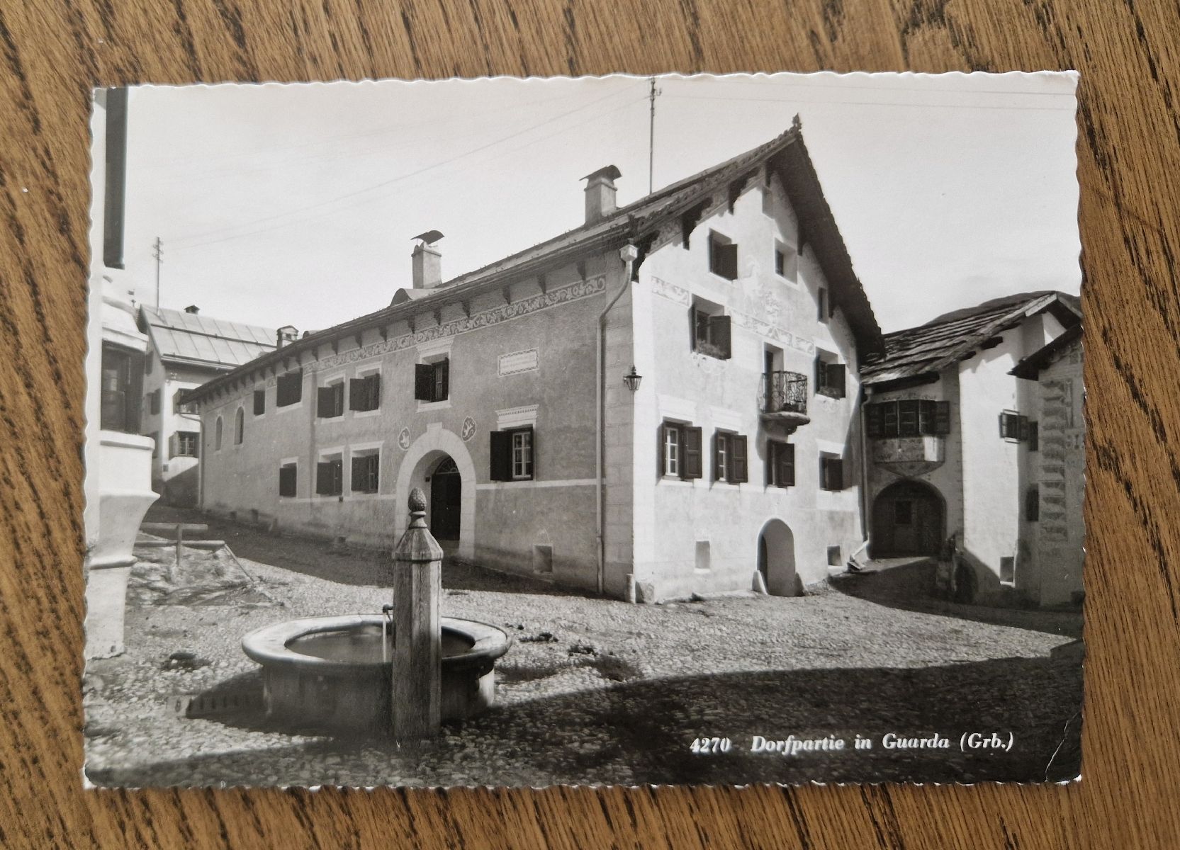 Cartoline postali: Dorfpartie in Guarda – Usato da Ebikon venduto da Donar50