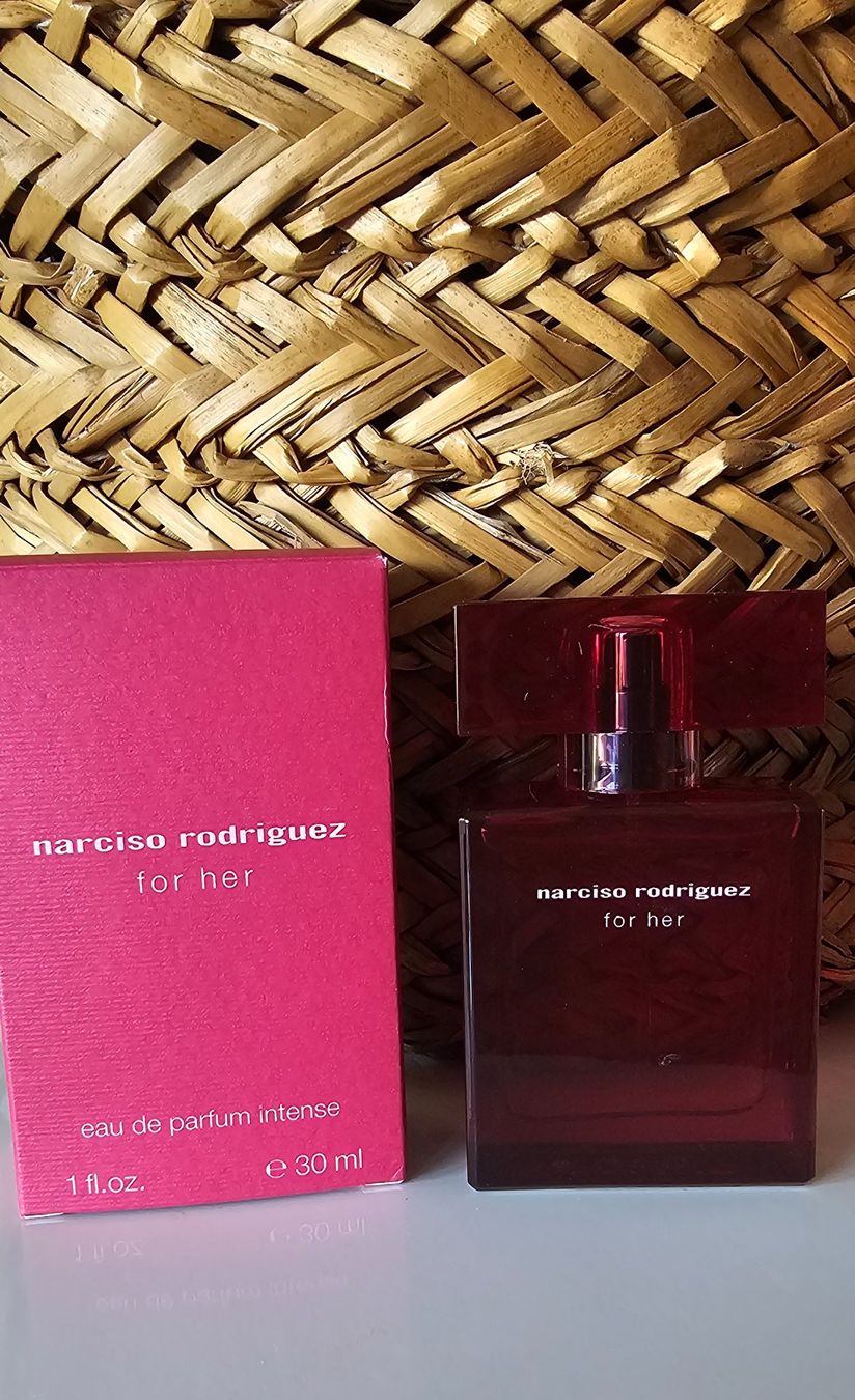 Narciso Rodriguez Parfums & Eau de Toilette: Narciso Rodriguez for her intense – Neuf (Voir description) à Worb par helene_81