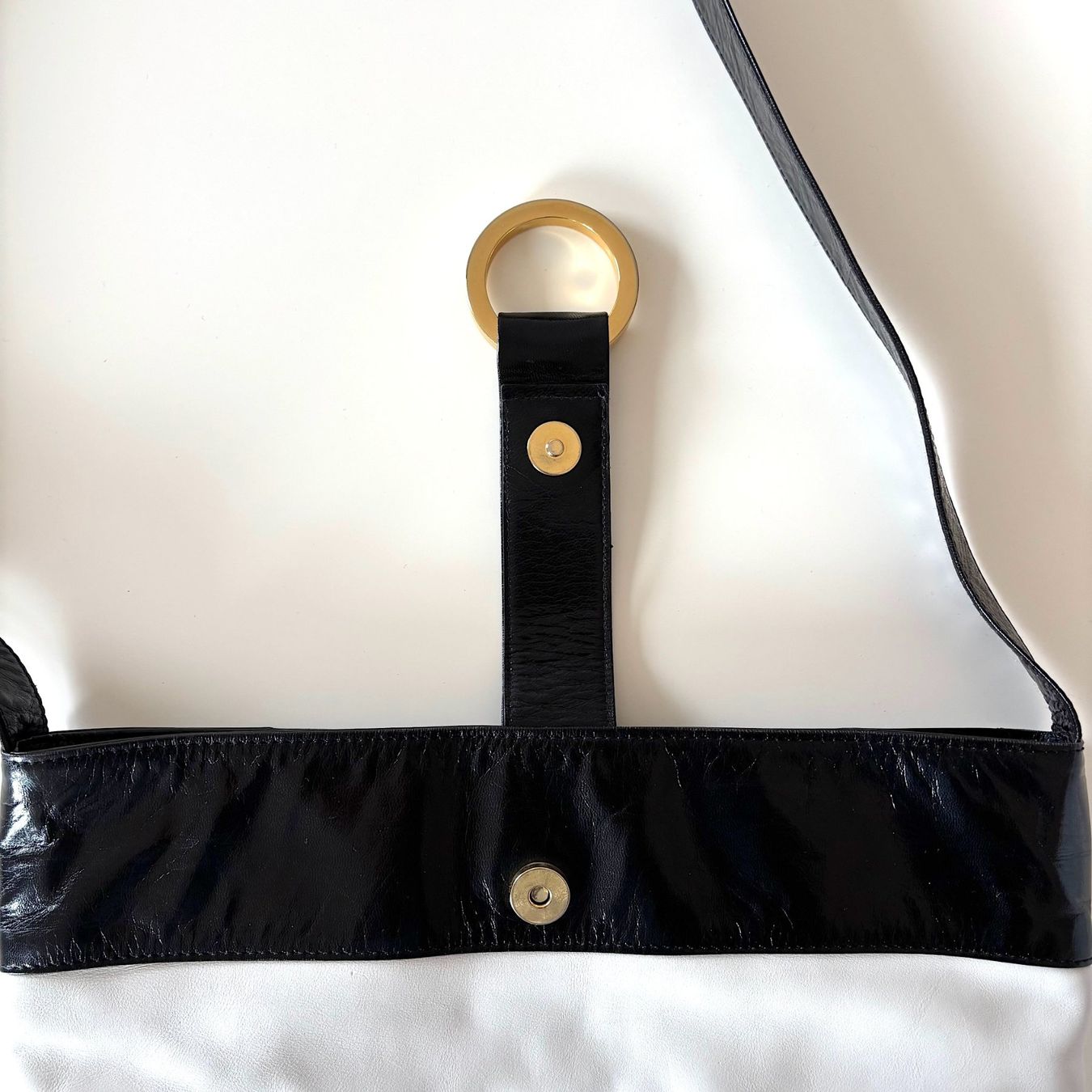 Taschen für Damen: Goldpfeil Vintage Tasche Design Linie 80er Sammlerstück – Gebraucht aus Zürich von dulceamargo 5