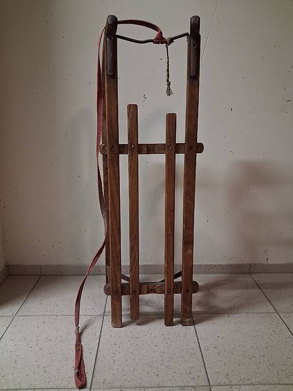 Schlitteln: Holzschlitten – Gebraucht aus Fraubrunnen von eve_zr5c 2