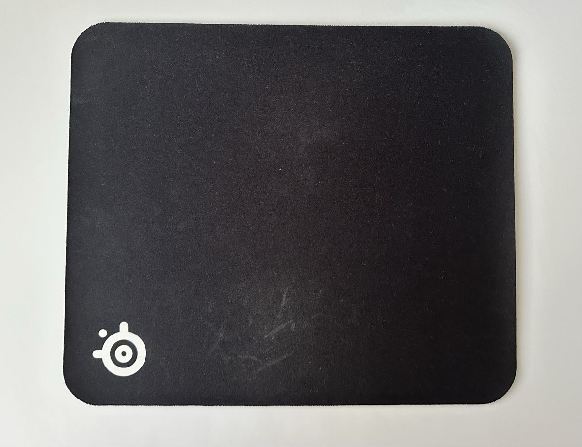 Steelseries Mausmatten: Mausmatte Steelseries 32x27cm – Gebraucht aus Root von BravoSix