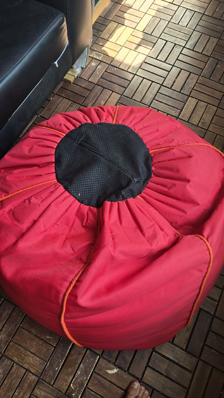Poltrone: SIT & JOY Pouf rouge occasion – Usato da Grand-Lancy venduto da dan_g95c 2