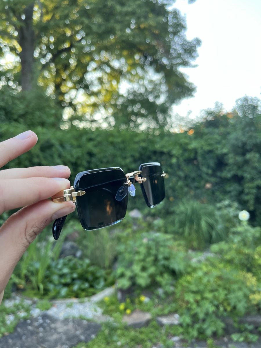 Occhiali & Lenti: Sonnenbrille modern schwarz Metall neu – Nuovo (secondo la descrizione) da Tägerwilen venduto da Alexander716