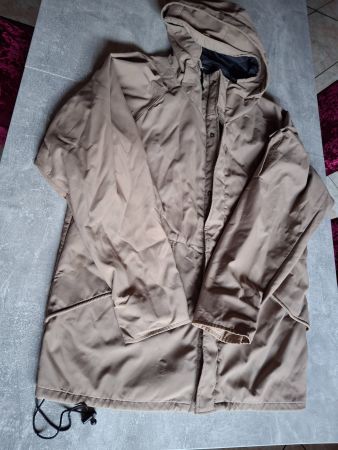 Veste à capuche beige taille L marque Switcher