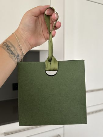Geschenktaschen gruen 31 Stk 15.5x14.5cm neu