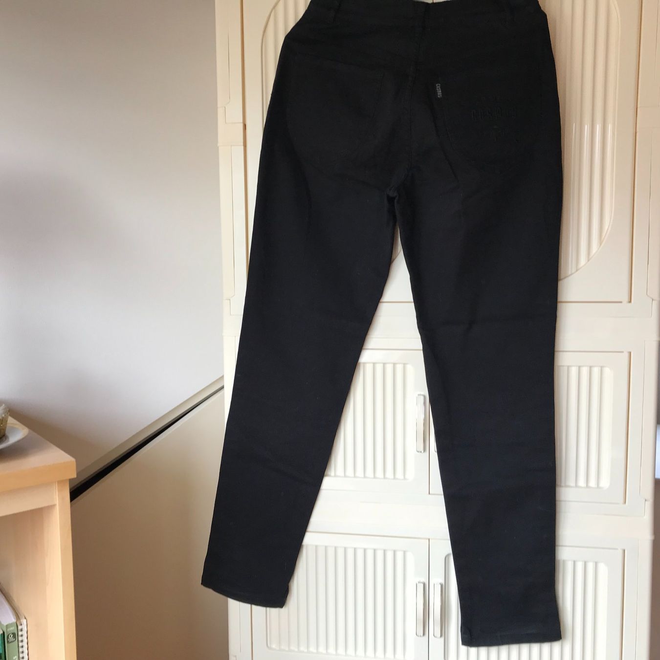 Cos Jeans: 2 Stk. schwarze COSMOS Basic Jeans, Grösse 36 – Gebraucht aus Brunnenthal von Eco07 4