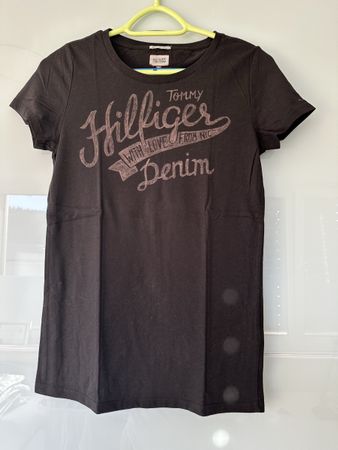 T-shirt Tommy Hilfiger noir, taille M - État impeccable!