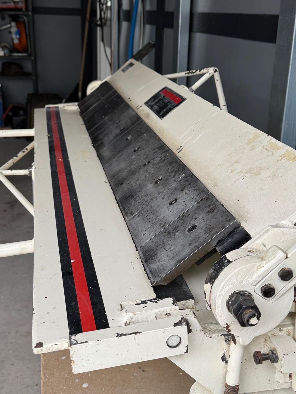 Tutte le macchine: Abkantbank Jet BP-2250N – Usato da Beringen venduto da Maka1990 2