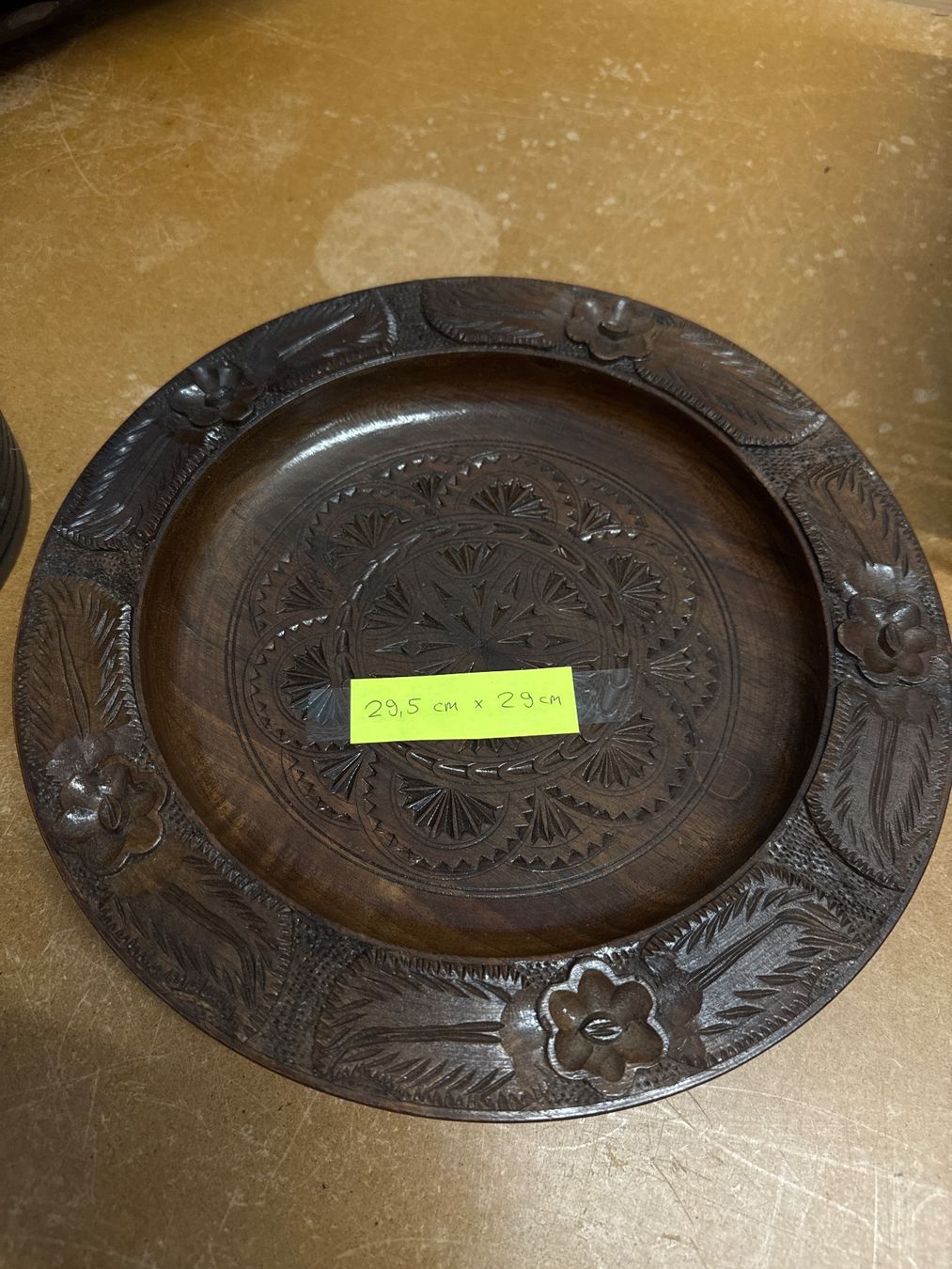 Piatti: 9er Set Holzteller handgeschlitzt, Polnische Tradition – Usato da Pratteln venduto da Cartonsducoeur_bl 6
