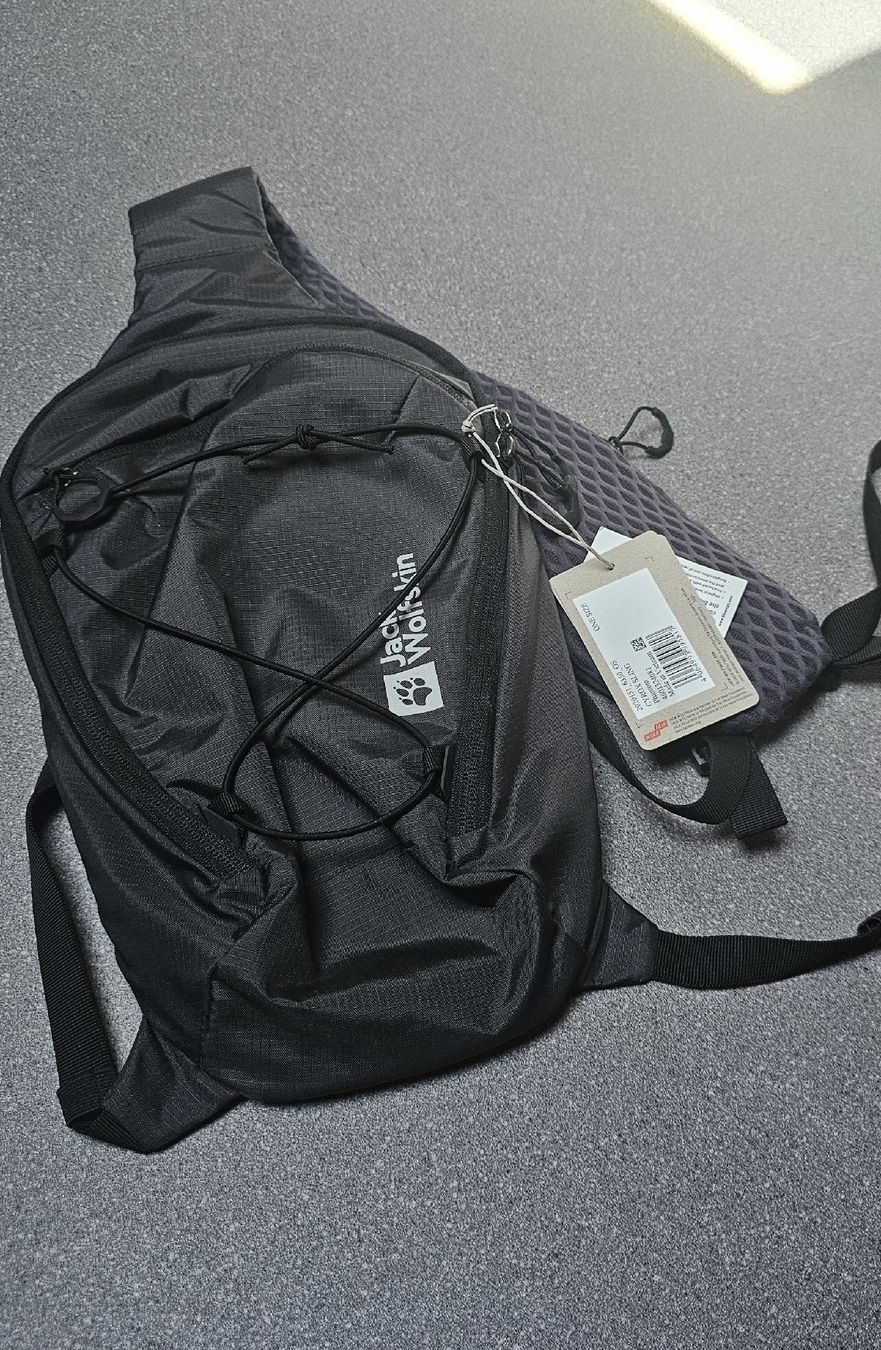 Jack Wolfskin Zaini: Jack Wolfskin Cyrox Sling (Phantom) – Nuovo (secondo la descrizione) da Wohlen AG venduto da mko_2qxf