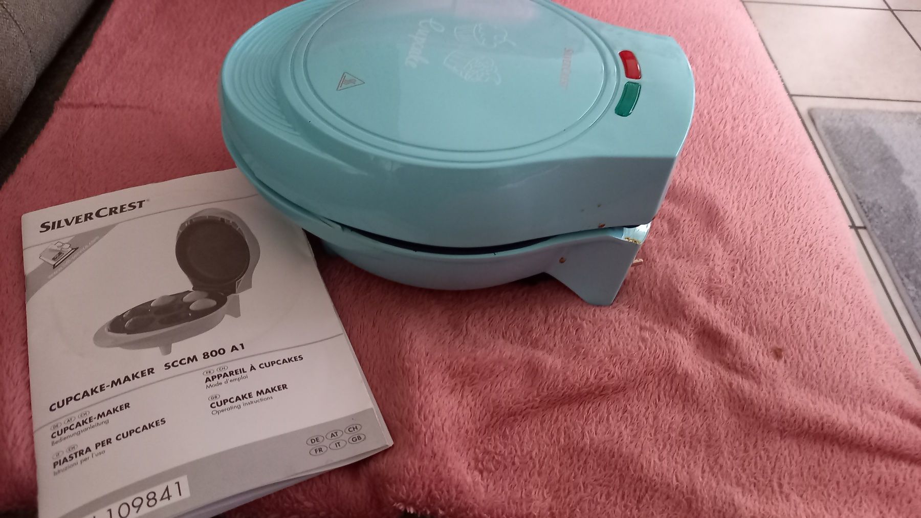 SilverCrest Elettrodomestici da cucina: Machine à Cupcakes Silvercrest SCCM 800 A1 comme neuf! – Nuovo (secondo la descrizione) da Yverdon-les-Bains venduto da Monique6
