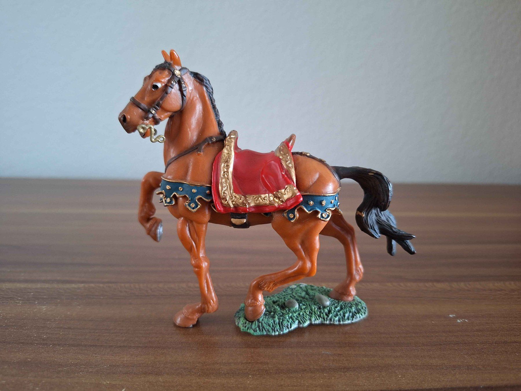 Giocattoli: Cäsar's Pferd Papo Antiquariat – Usato da Grenchen venduto da LadyCalis