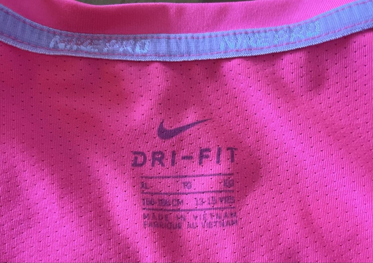 Nike T-shirt: Nike T-shirt – Usato da Gerzensee venduto da arl_v6sb 1