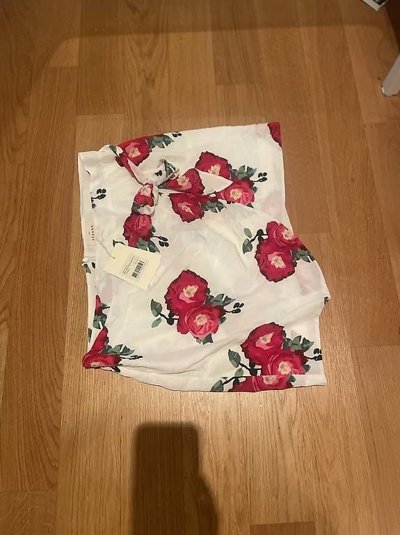 Röcke: Wunderschöner Sézane Rock "Pacôme" mit Blumenprint. – Gebraucht aus Zürich von Ineselisabeth 1