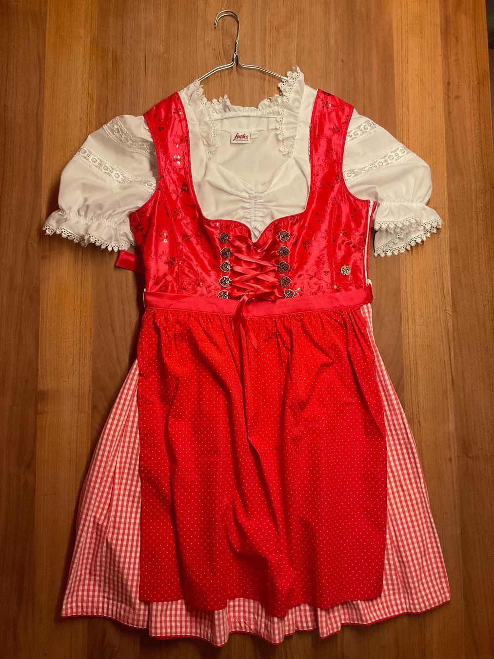 Kleider: Dirndl /Trachtenkleid Gr 42 – Gebraucht aus Hittnau von Bota12