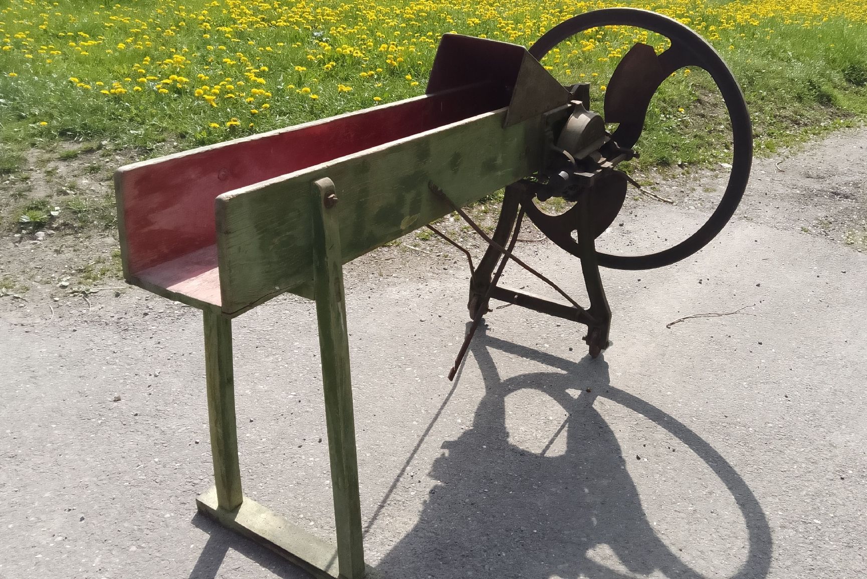 Tutte le macchine: Antiker Strohschneider – Usato da Gretschins venduto da Gisi7