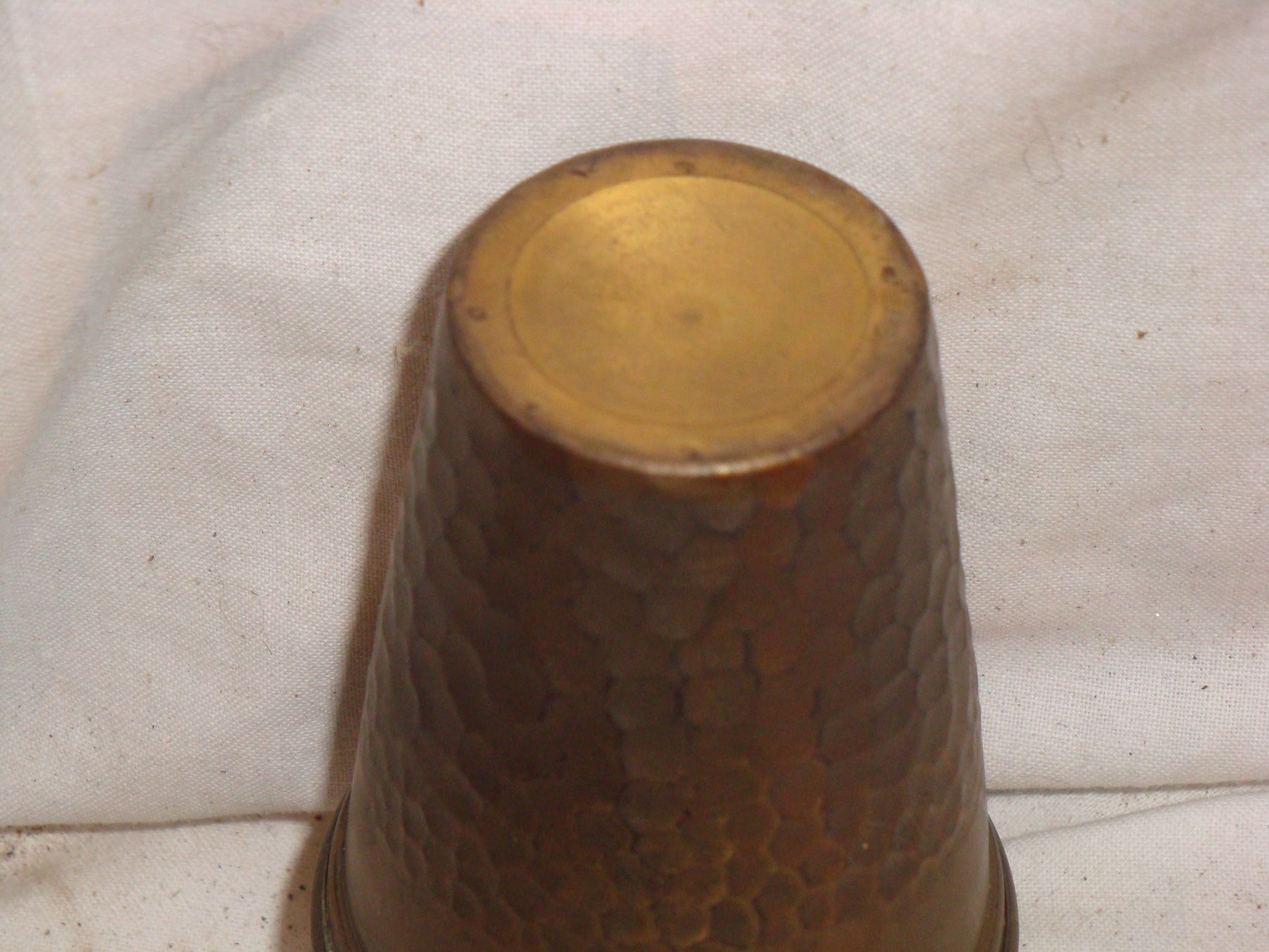 Vasi & Recipienti: kleine Vase, Messing, Hammerschlag – Usato da häusernmoos venduto da buc_8ftk 3