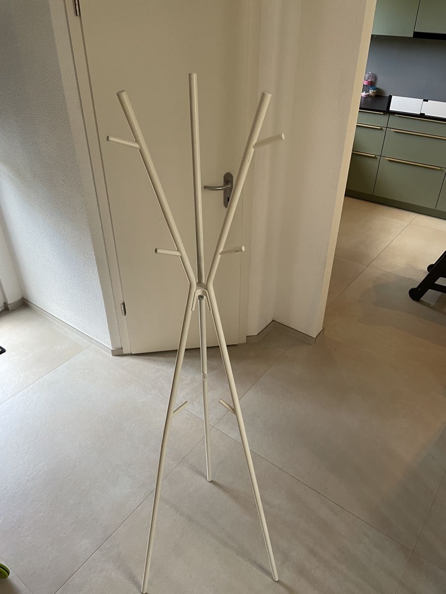 Ikea Porte manteau: Kleiderständer Ekrar – D'occasion à Allschwil par tica1988