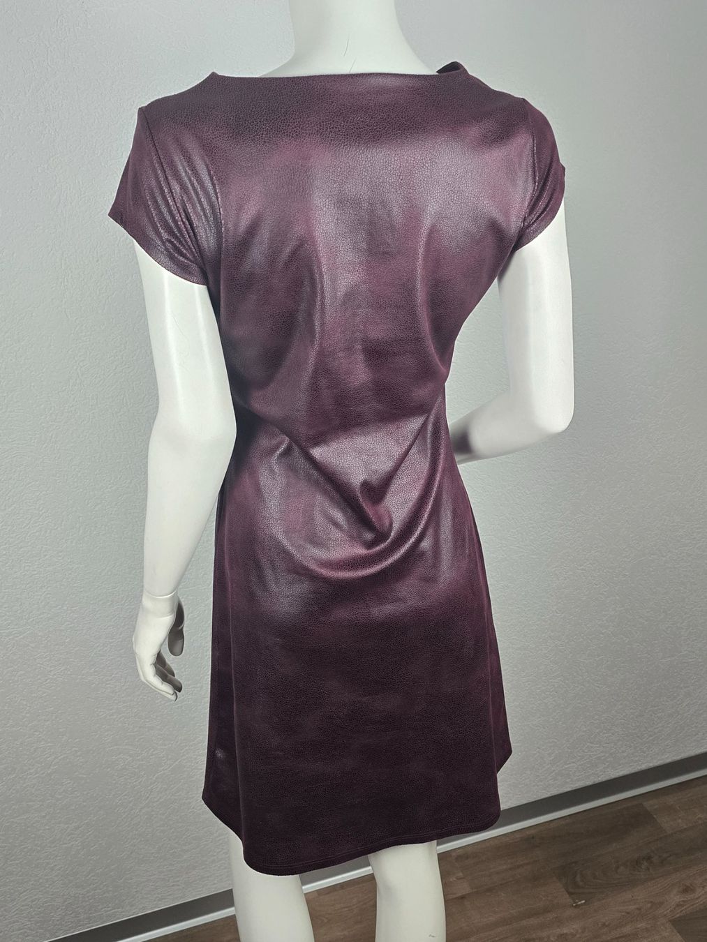 Vestiti: Robe bordeaux T-36 – Usato da Les Verrières venduto da kitel79 8
