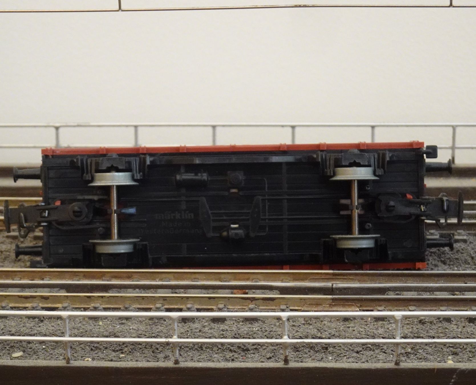Märklin Modellini di ferrovie: Märklin 4423 Offener Güterwagen – Usato da Grossaffoltern venduto da berner85 4