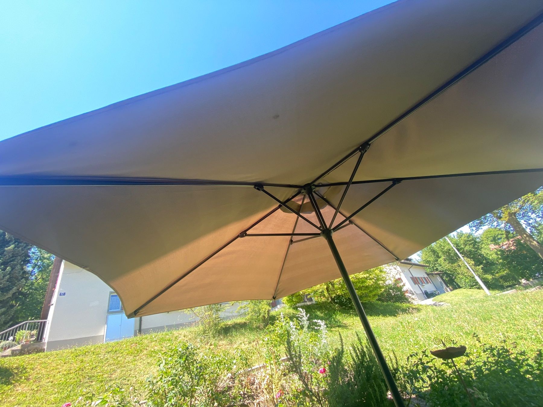 Ombrelloni: Sonnenschirm mit Kurbel (3m) – Usato da Zürich venduto da Tippex66 2