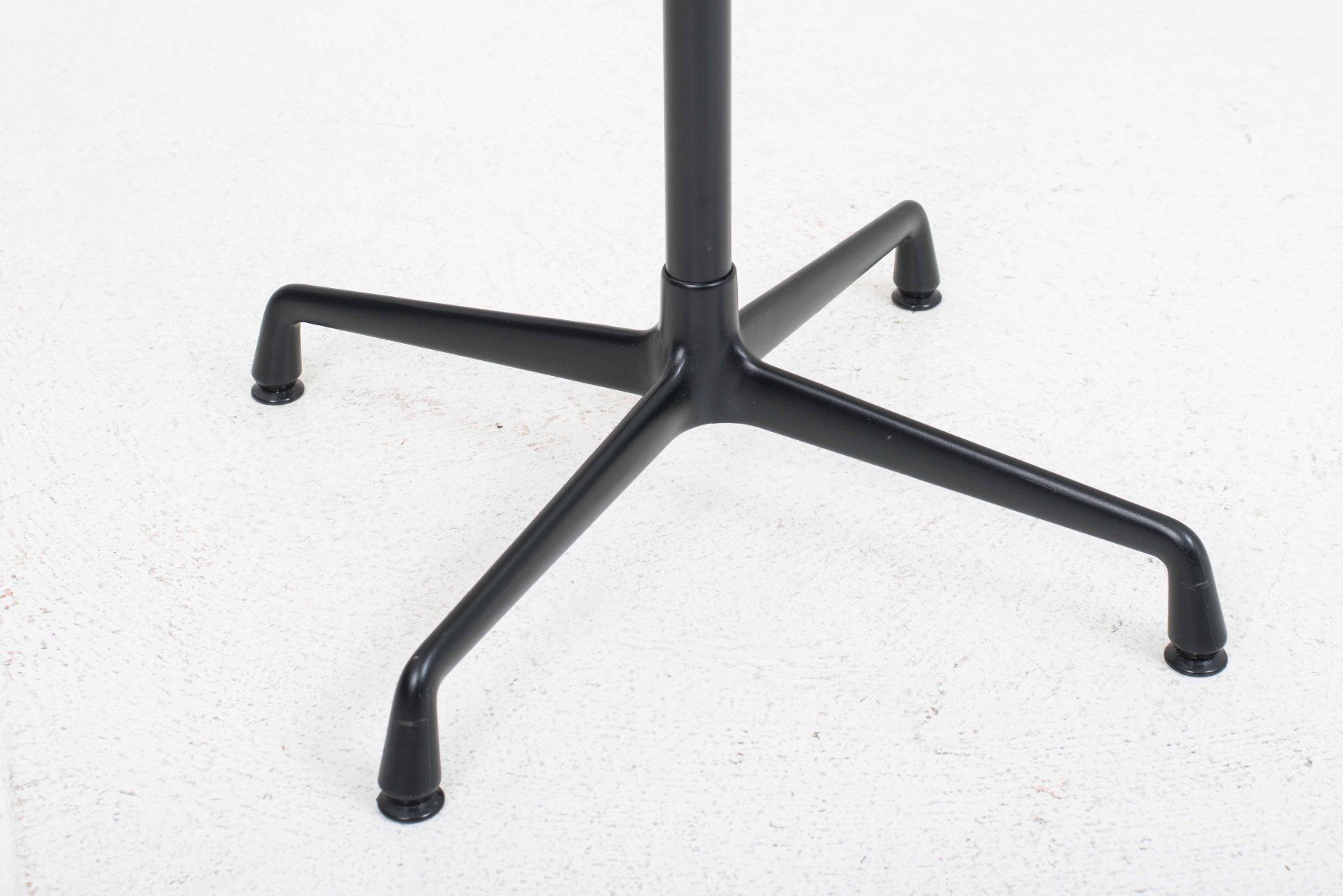 Vitra Tische: Vitra Contract Table von Charles & Ray Eames – Gebraucht aus Zürich von STUZH38 5