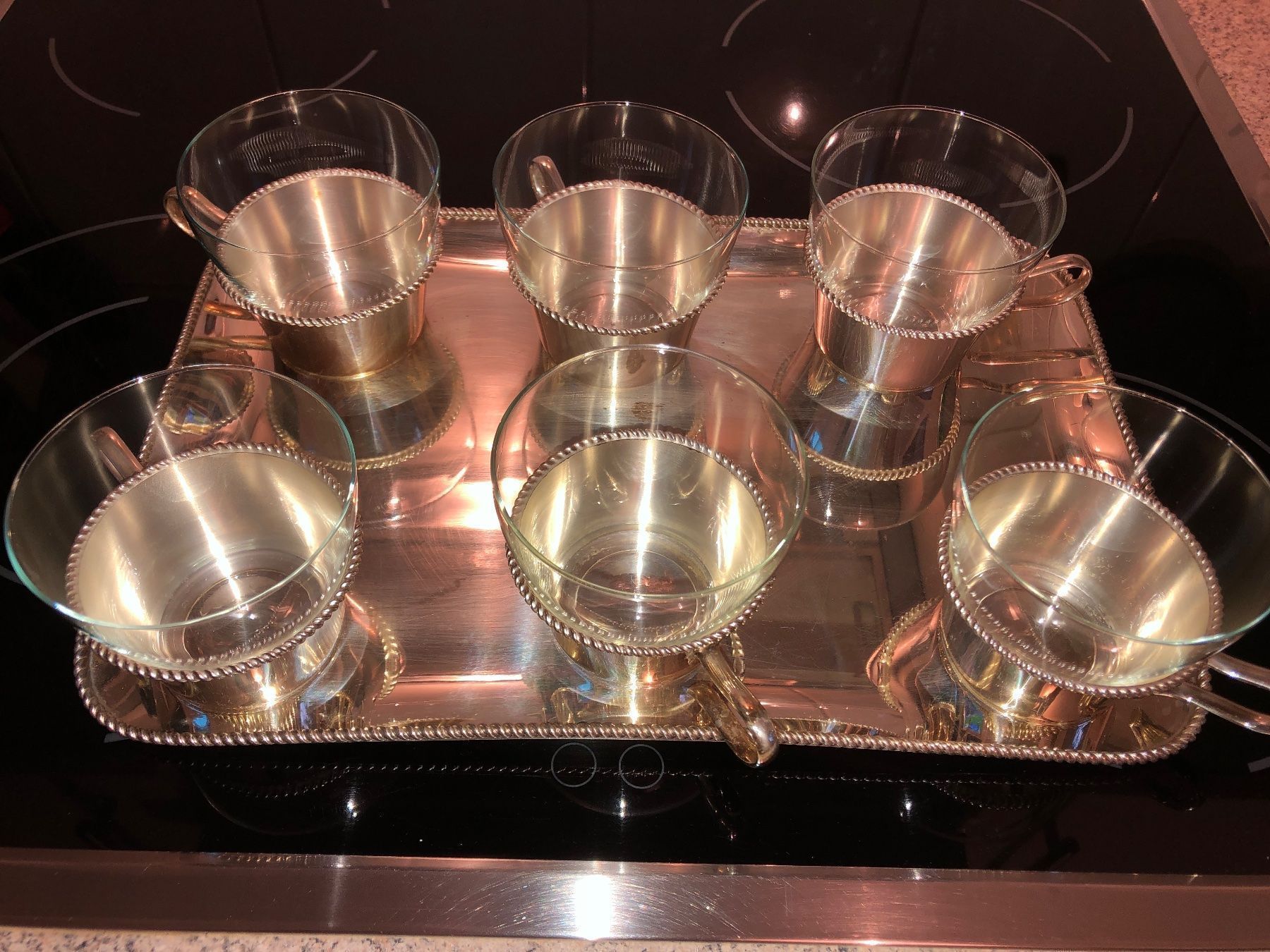 Set di piatti: GLAS TEESERVICE MIT TABLETT – Usato da Basel venduto da ros_gw5v