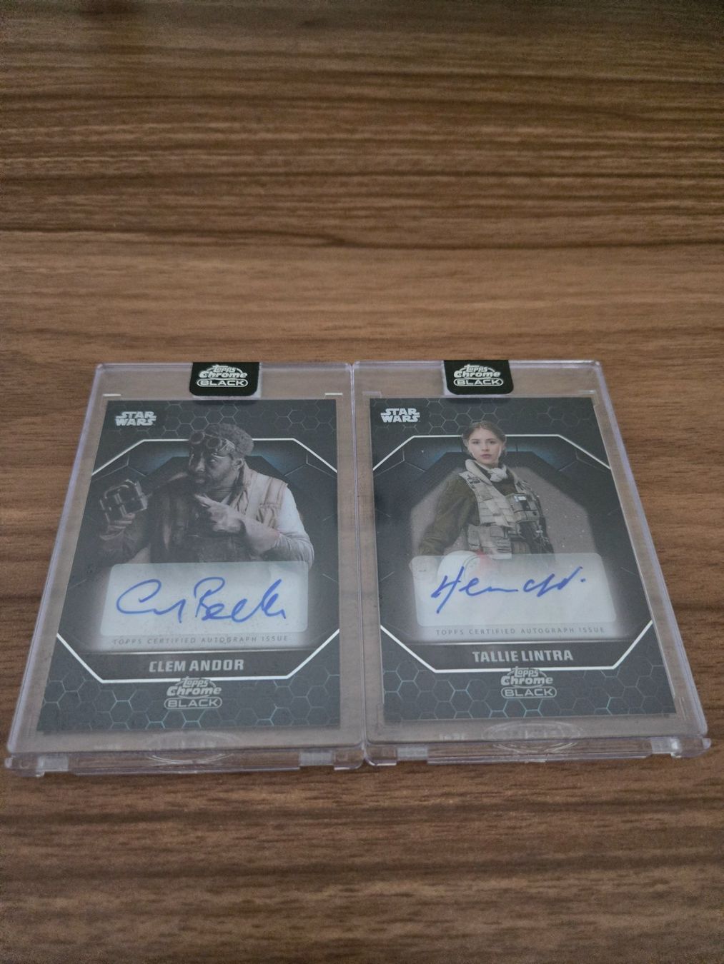 Topps Carte collezionabili: Card Star Wars Topps Chrome Black autografate – Usato da Pregassona venduto da med_fk22
