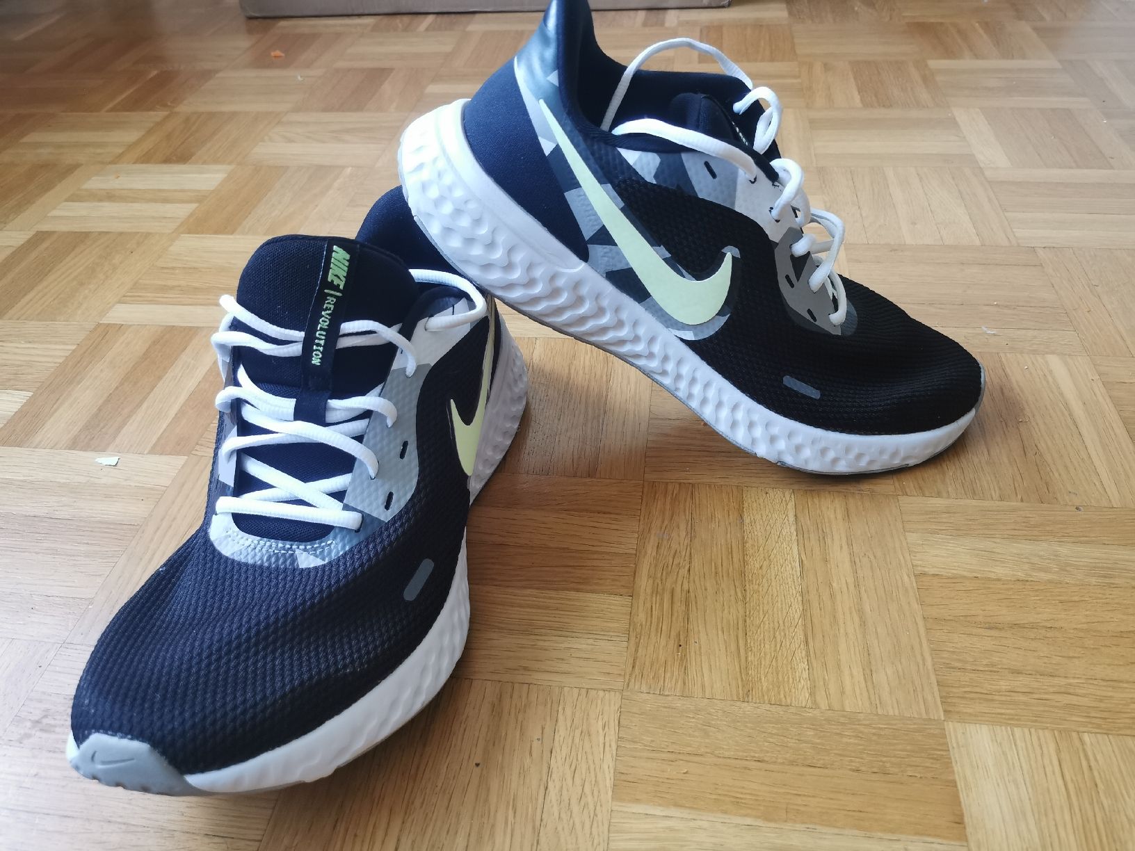 Nike Scarpe da uomo: NIKE REVOLUTION 5 Running Gr 45 – Usato da Bern venduto da ged_ffx9 1