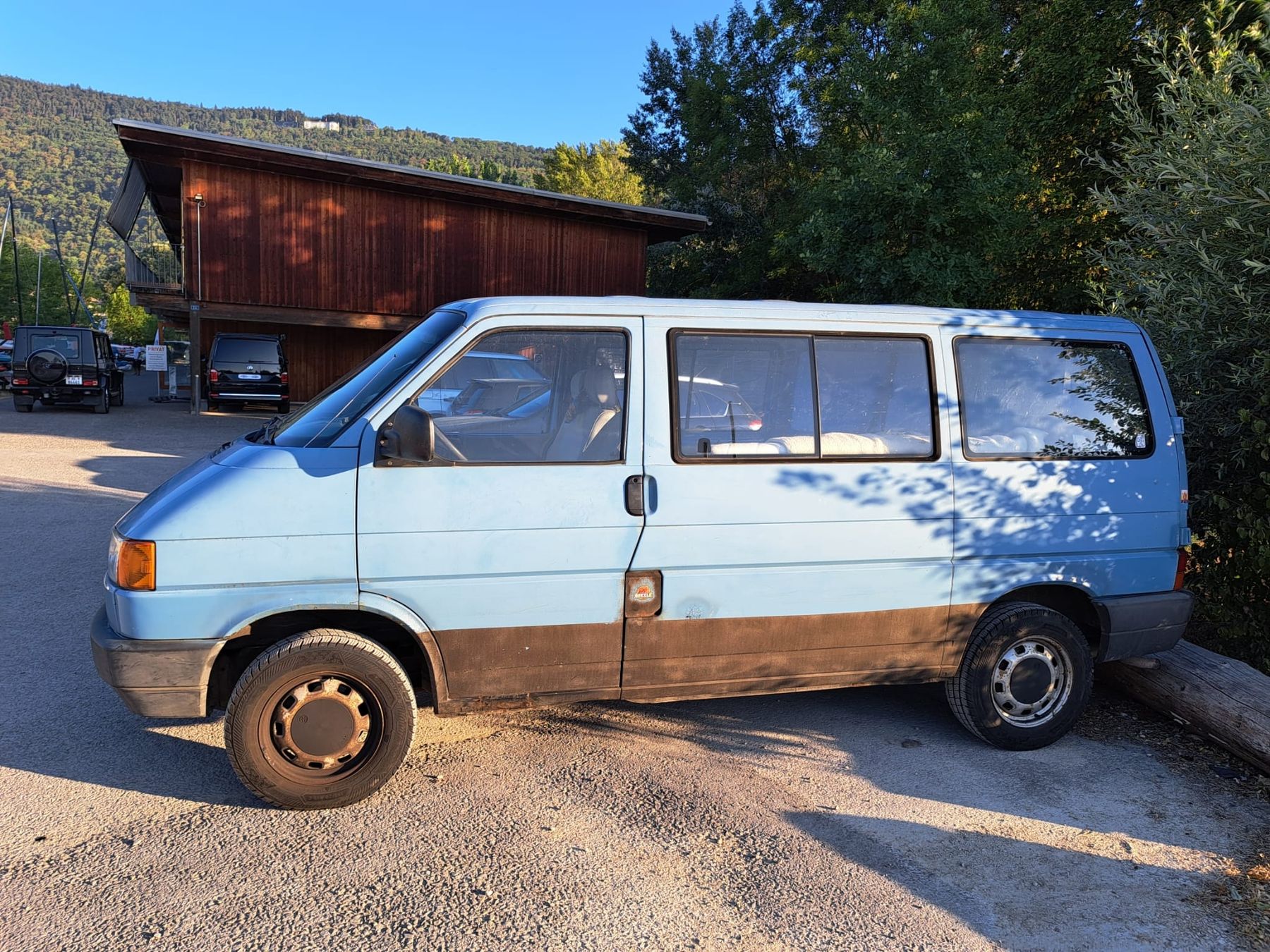 VW Véhicules utilitaires: VW T4 2.5l Benziner Bus – D'occasion à biel/bienne par Simustauffer 2