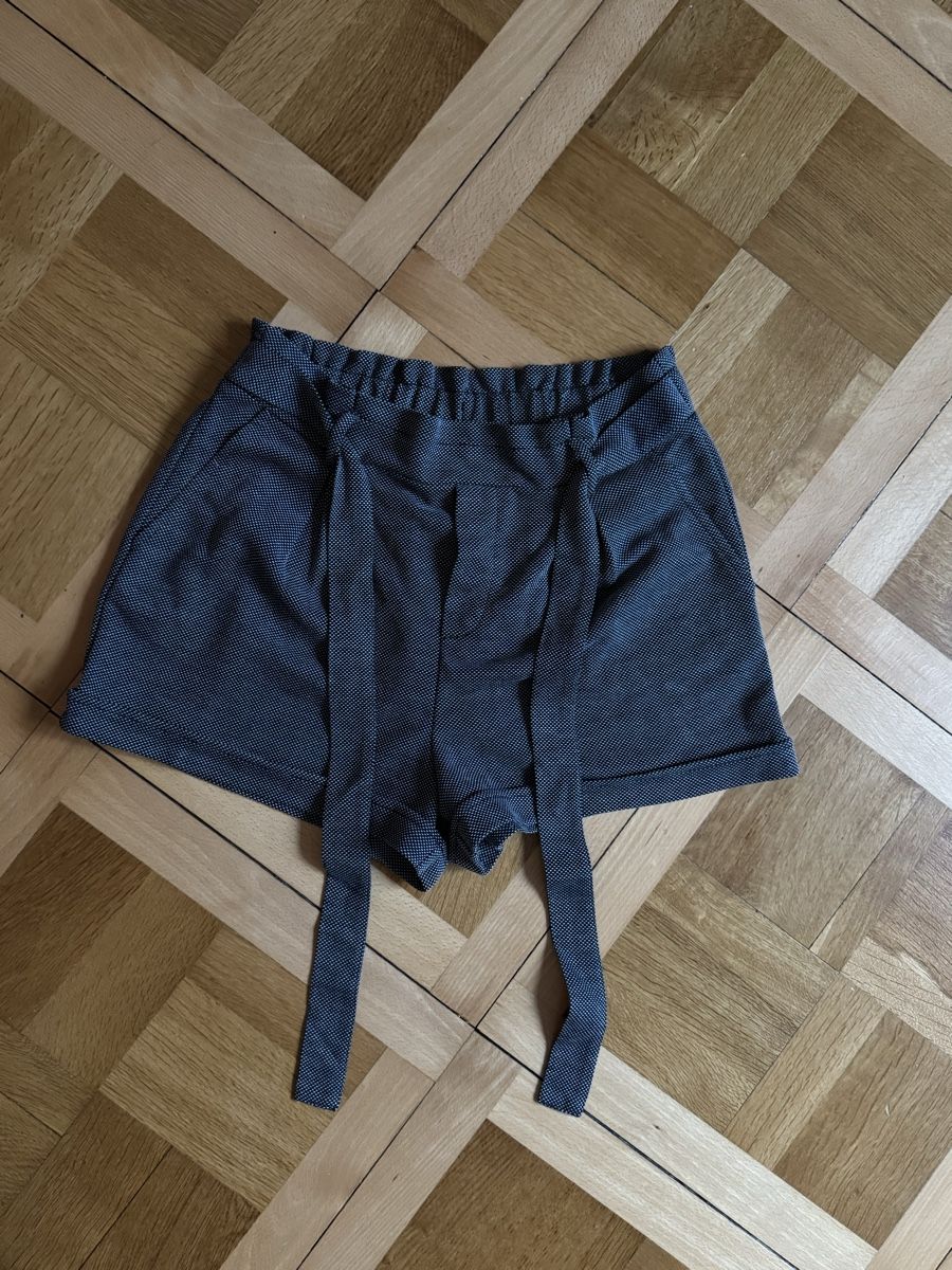 Pantaloni: Grey belted summer shorts – Nuovo (secondo la descrizione) da solothurn venduto da mil_ja.t 4