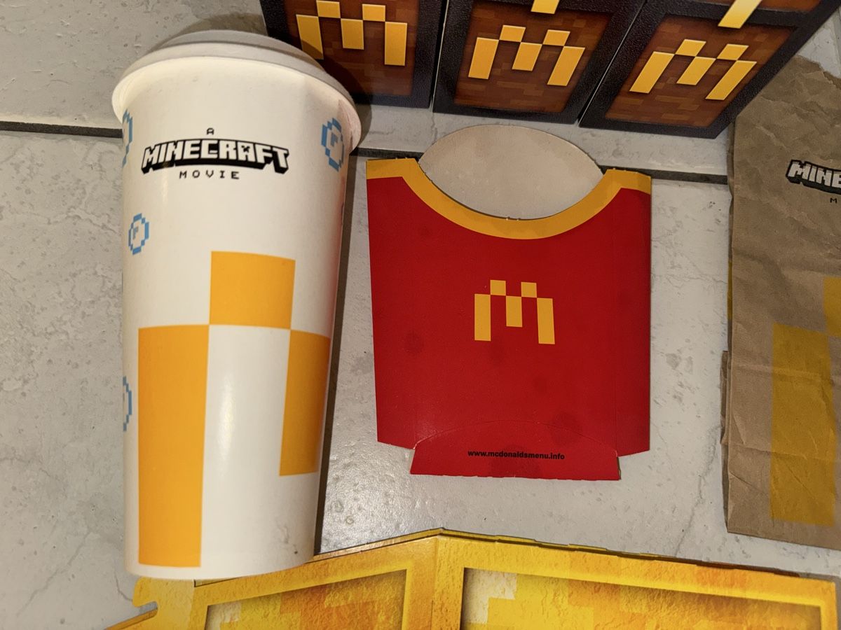 Mc Donald's Spielzeuge: Minecraft McDonalds Komplett – Neu (gemäss Beschreibung) aus Gossau ZH von Shaolin 2