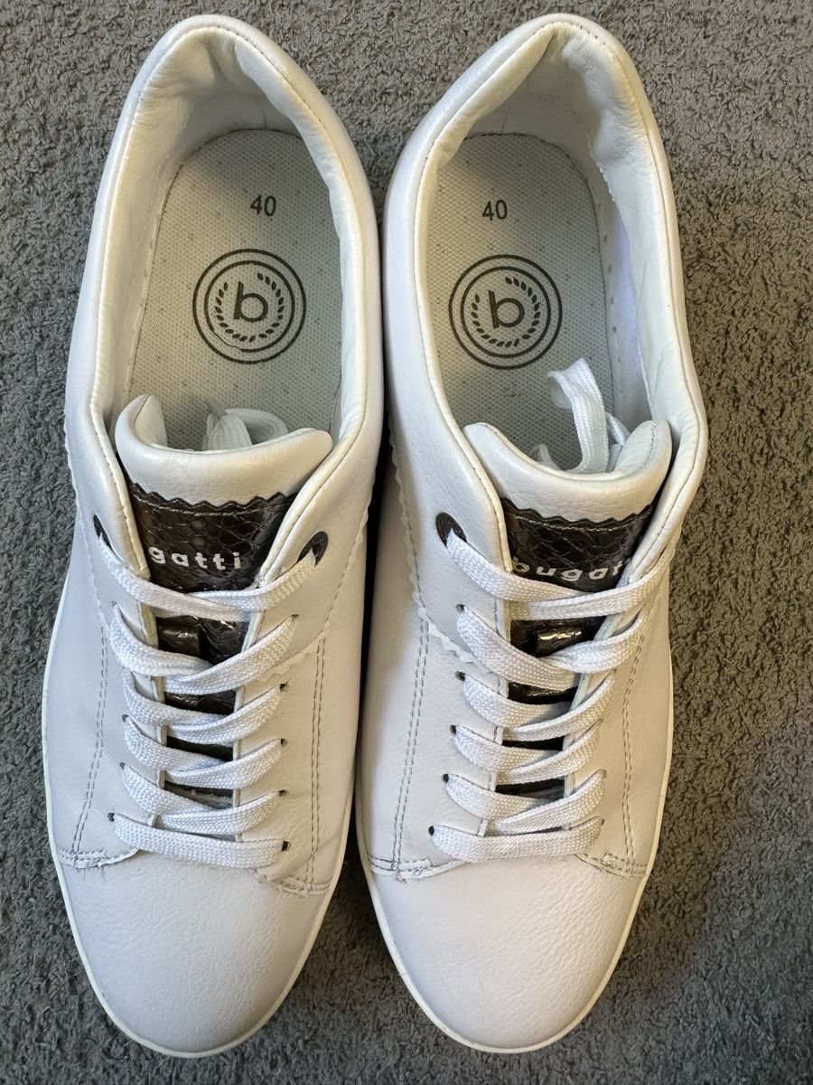 Bugatti Damenschuhe: Bugatti Sneaker-Neuwertig – Gebraucht aus Liestal von ichjel