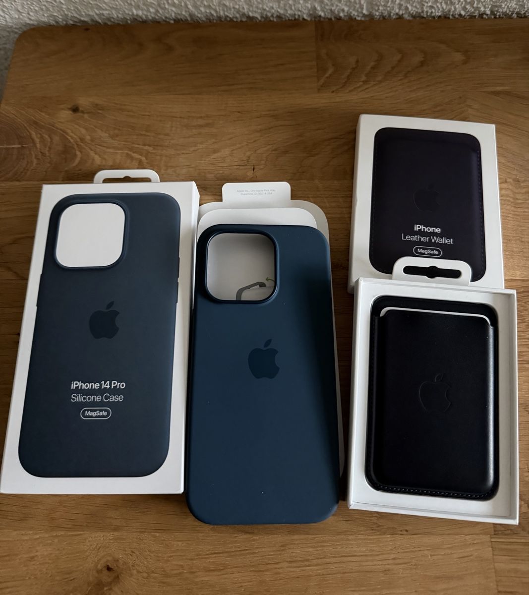 Apple Cover & Protezioni schermo: iPhone 14Pro Set Case & Wallet – Nuovo e nell'imballaggio originale da Gerlafingen venduto da Uragano 2