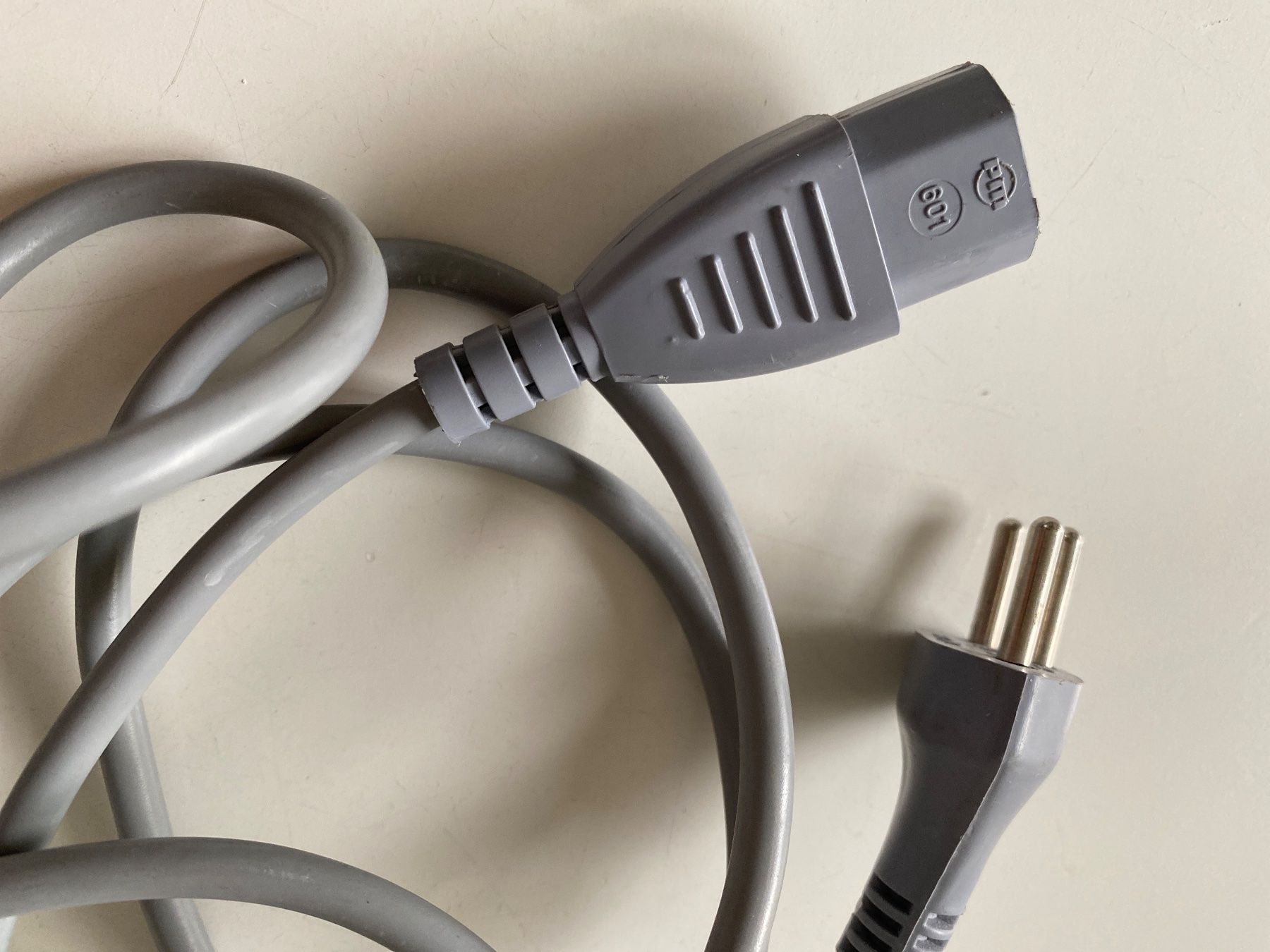 Cavi: LINDY DISPLAY SOURCE Kabel 2 m schwarz + Stromkabel 1,5 m – Usato da St.Gallen venduto da LUMUMBA7 4