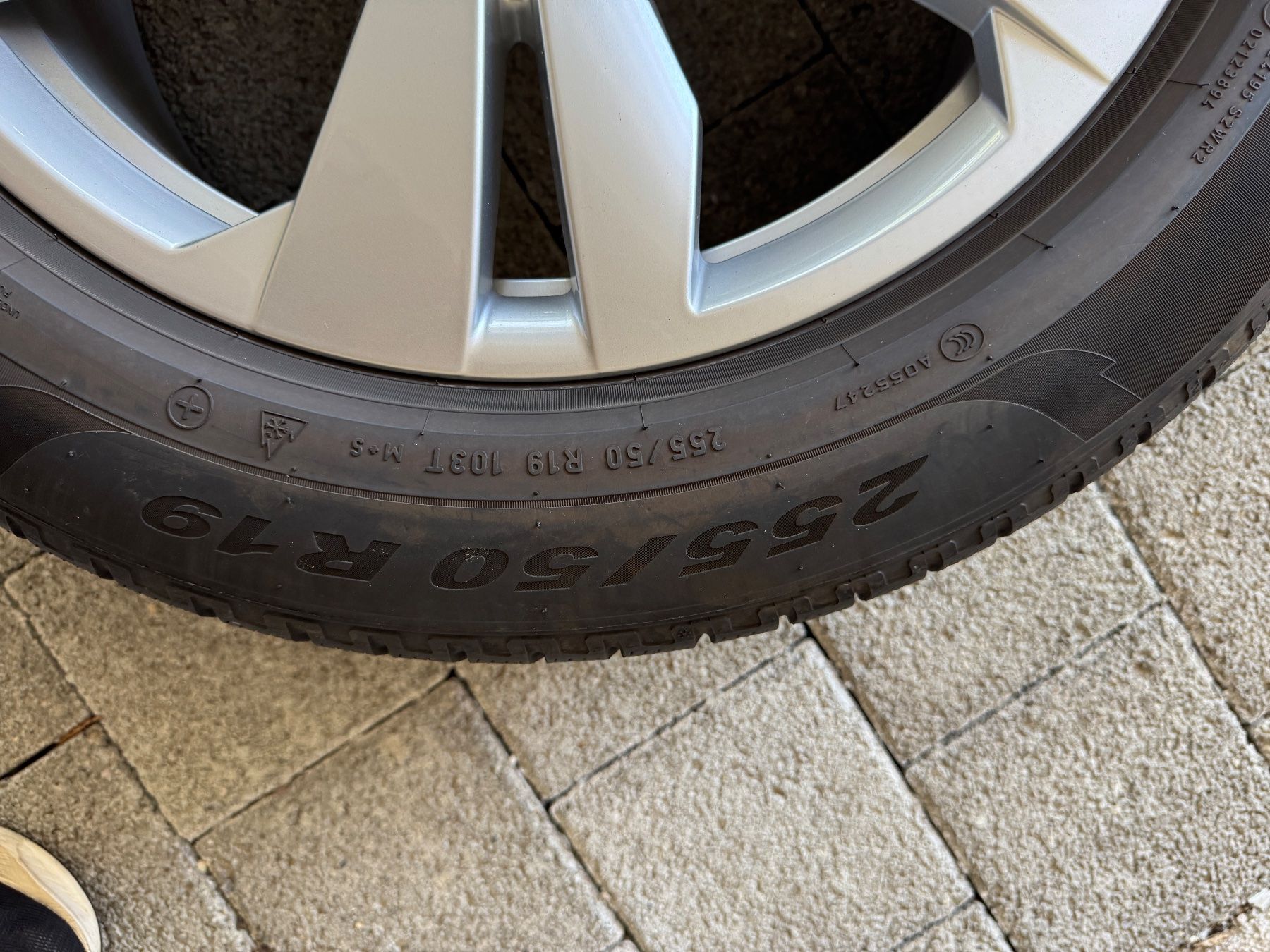Volkswagen Pneumatici & Ruote complete: VW ID.4 GTX / Audi E-Tron Q4  Winteräder – Usato da Oftringen venduto da Monie4life 7