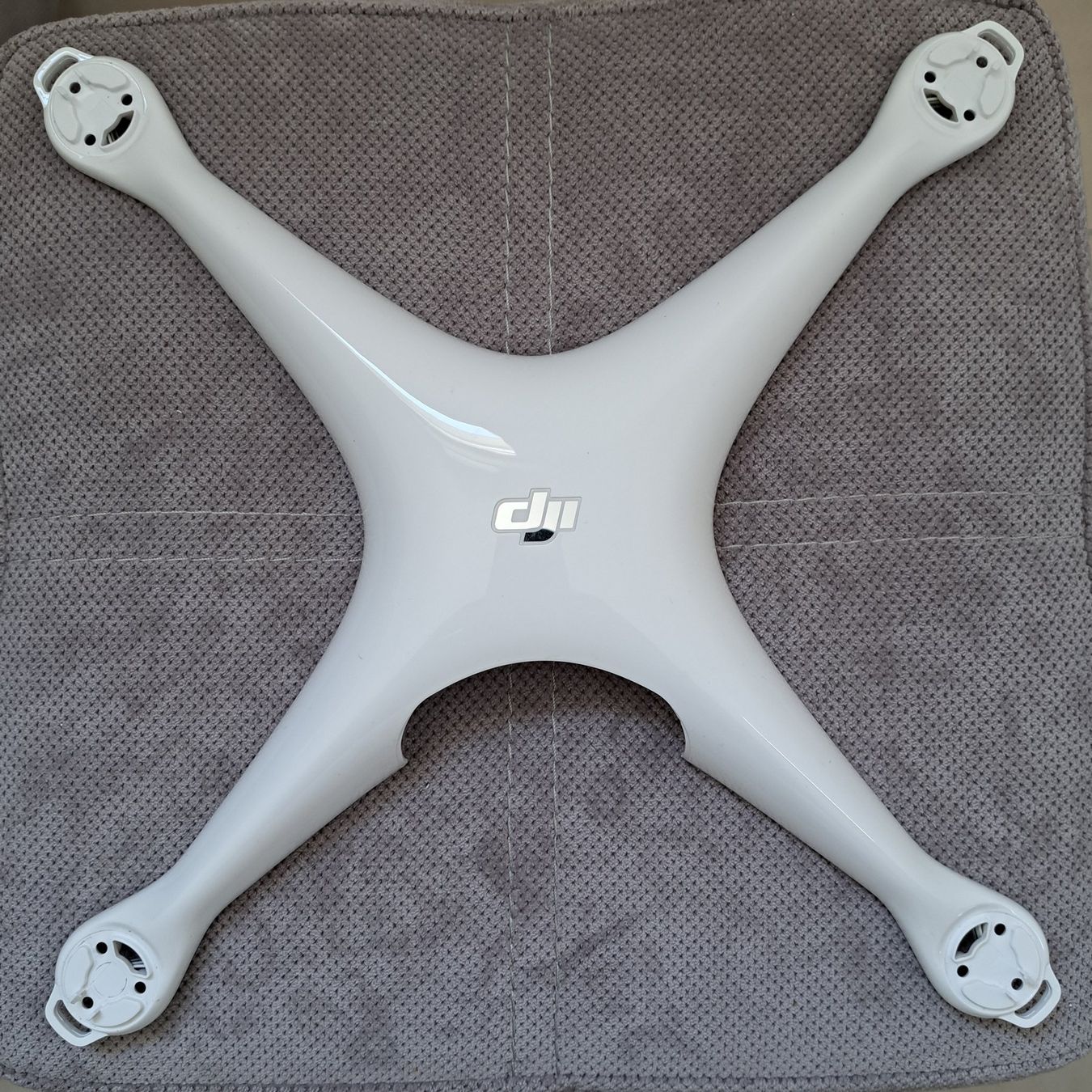 DJI RC Modellbau: DJI Phantom 4 Advanced WM332A Coque supérieure, LED et GPS – Gebraucht aus Genève von Leo_56_13